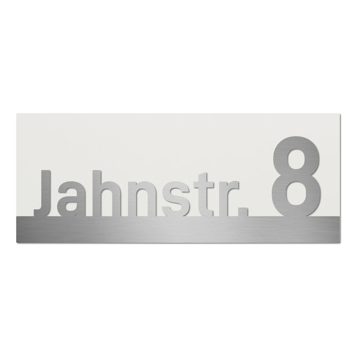 Edelstahl Straße & Hausnummer, mit 3D Effekt, Rückwand pulverbeschichtet in RAL9003, Frontblende in Edelstahl