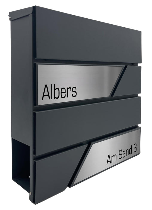 AlbersDesign Briefkasten B1 anthrazit (RAL7016) personalisiert mit Edelstahl-Schildern