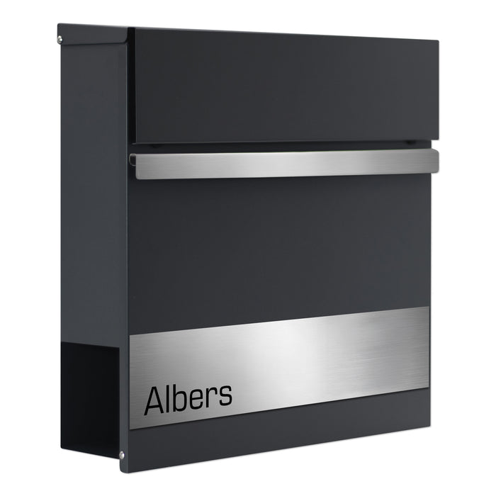 AlbersDesign Briefkasten B3 anthrazit (RAL7016) personalisiert mit Edelstahlschild