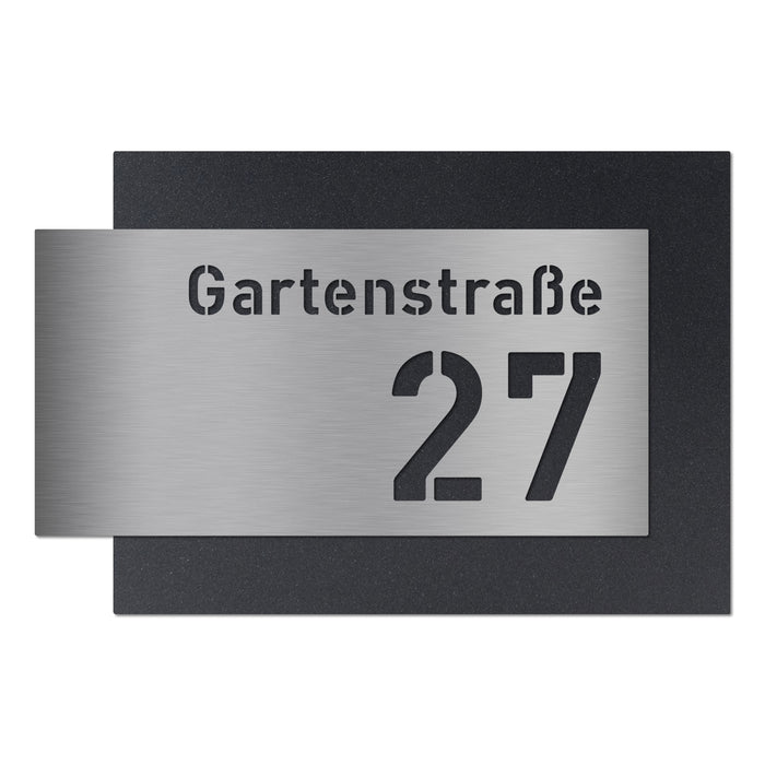 Edelstahl-Hausnummer mit Straße, mit 3D Effekt, Rückplatte pulverbeschichtet in DB703, Frontblende in Edelstahl