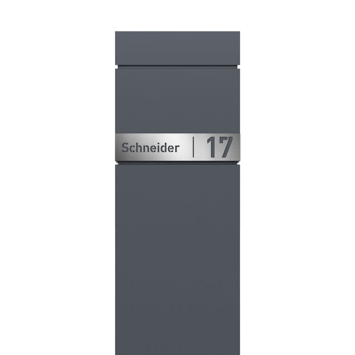 AlbersDesign Stand-Briefkasten SB1 anthrazit (RAL7016) personalisiert mit Edelstahl-Schild