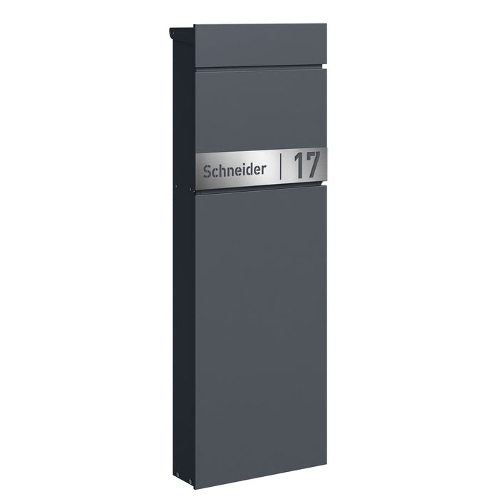 AlbersDesign Stand-Briefkasten SB1 anthrazit (RAL7016) personalisiert mit Edelstahl-Schild