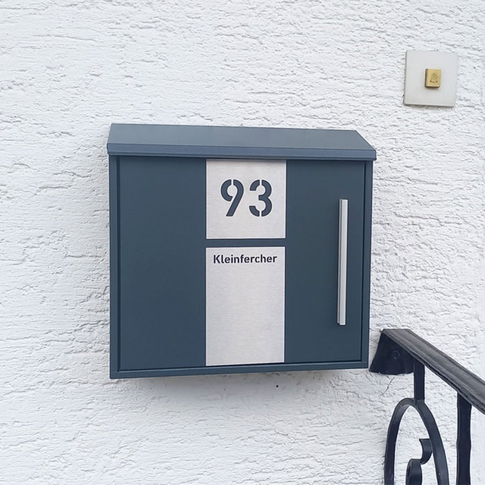AlbersDesign Briefkasten B10-2 anthrazit (RAL7016) - ohne Zeitungsfach -  personalisiert mit Edelstahl-Schildern
